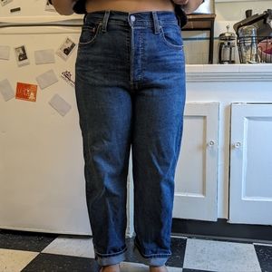 Sz 30 Levi ribcage straight ankle jeans